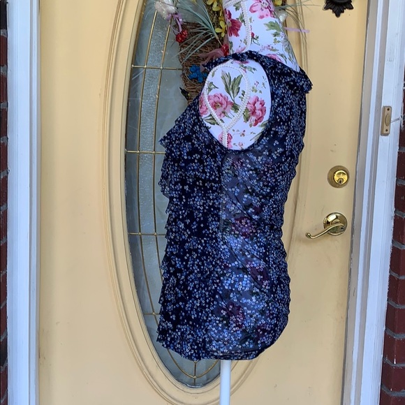 Express Ruffle Top - Picture 9 of 15